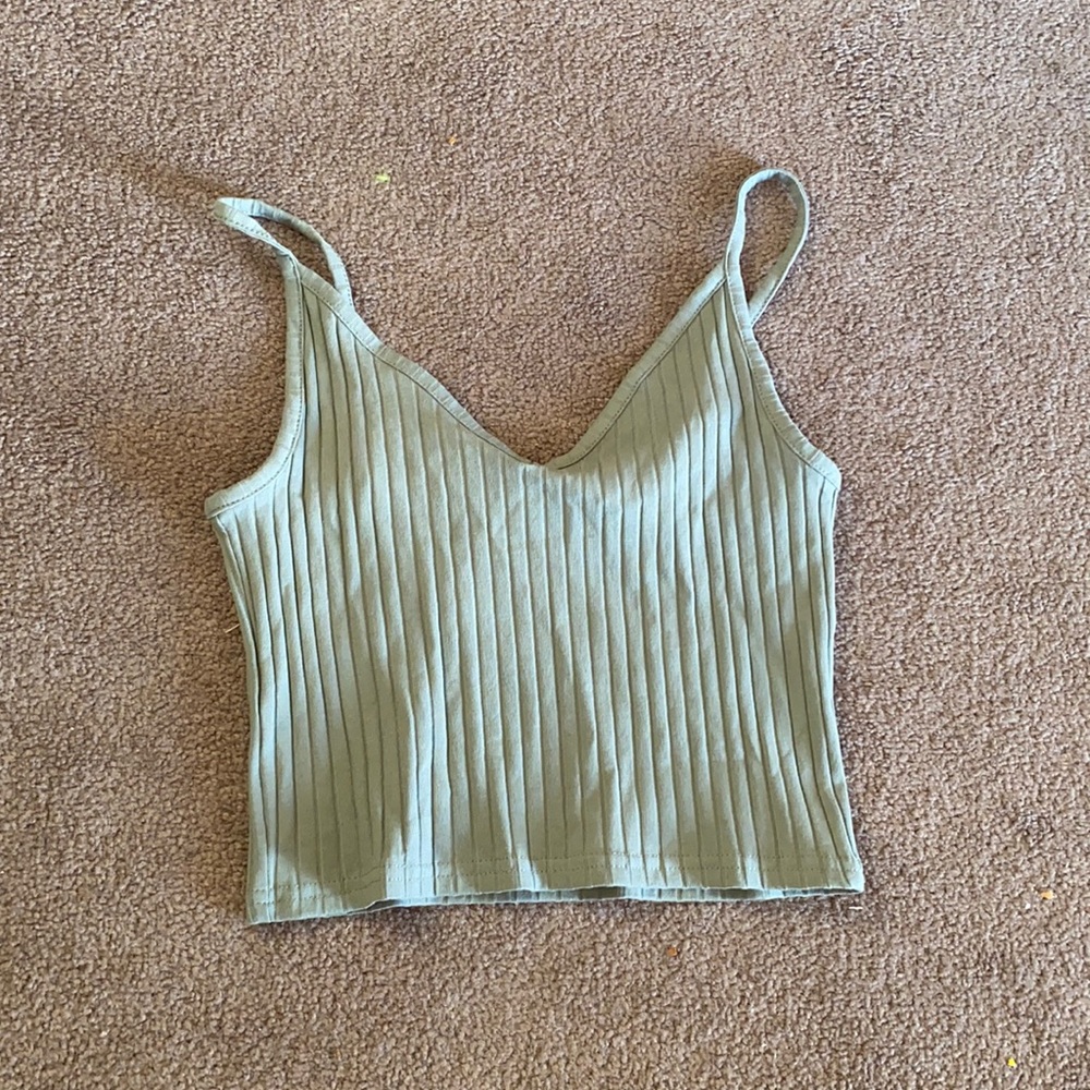 Green cropped tank top